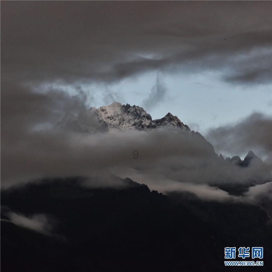阔别已久的福州豪廷,再看已是满脸沧桑,五四路上的豪宅