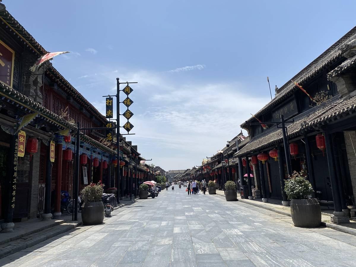 受冷空气影响 发布海浪蓝色警报 同时发布今冬第10期海冰蓝色警报 预计辽东湾浮冰范围70~80海里